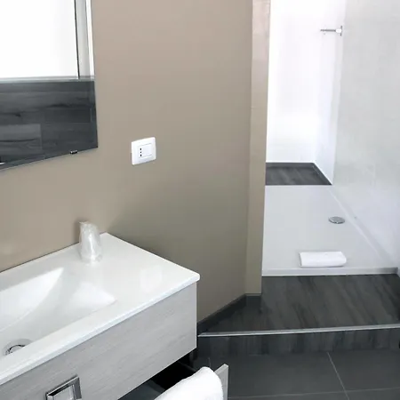 House Affittacamere 3*