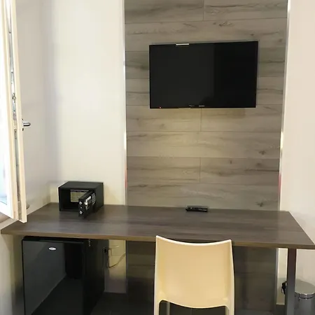 House 3*